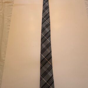 Classic Plaid Men's Tie - Black and Gray